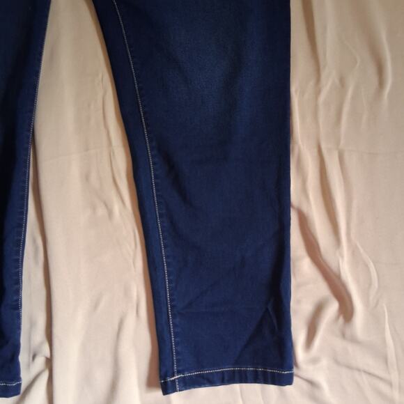 Women's Pull On Demin Jeans Plus Size 24TL Dark Wash Stretch Waist By Avenue - Picture 8 of 16